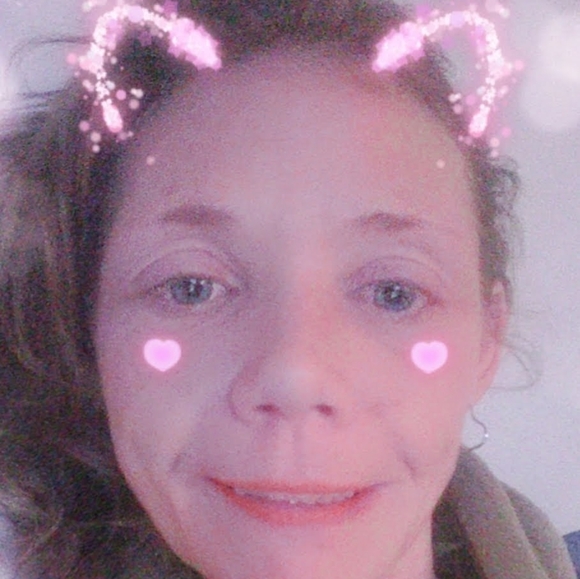 Meet your Posher, Roxy - Picture 3 of 3